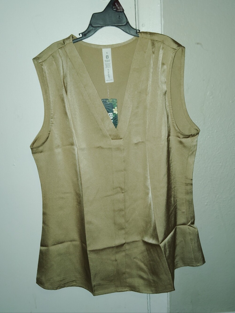 BMJL Satin V-Neck Sleeveless Blouse Taupe Size S NWT